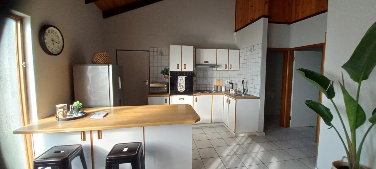 Mucha Airbnb Hotel Walvis Bay Bagian luar foto